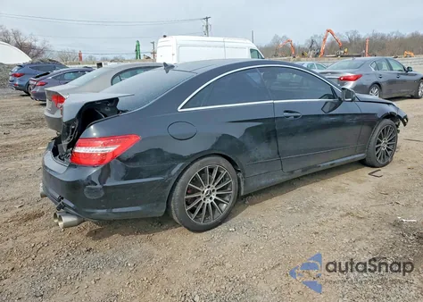 2010 Mercedes-Benz E 550 из США, поврежденный, VIN WDDKJ7CB3AF036328